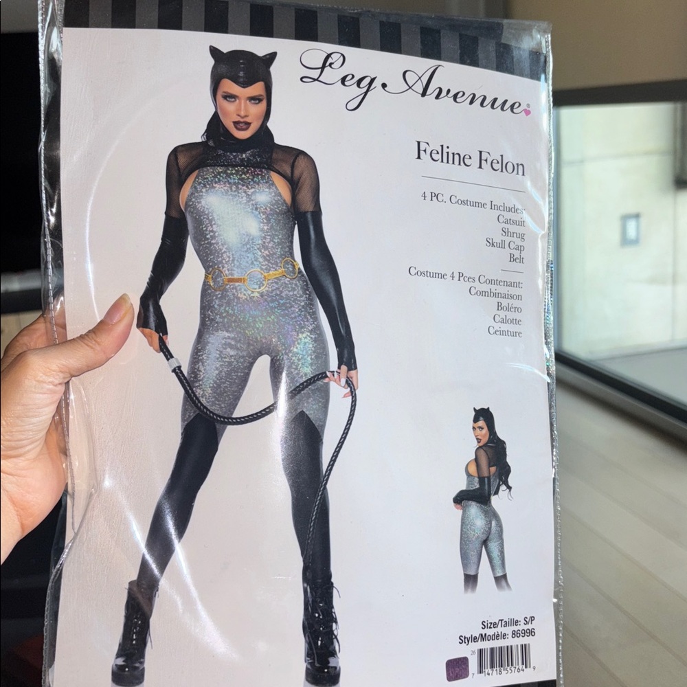 NWT Catwoman Leg Avenue Feline Felon size small - Picture 5 of 6